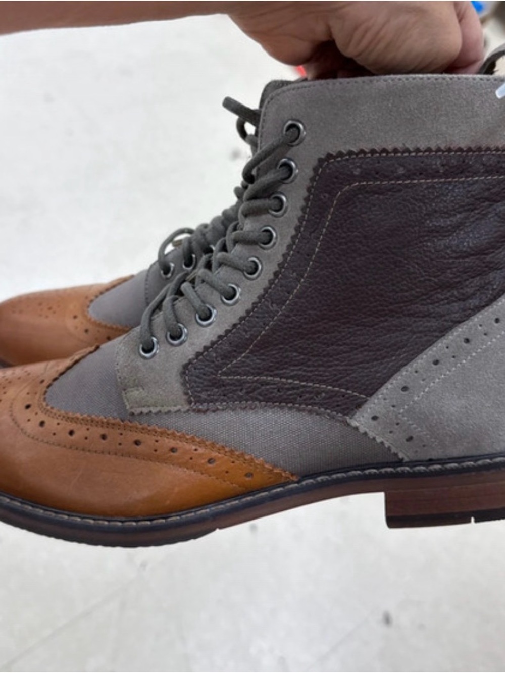 Stacy Adams Men's 10.5 M Wingtip Boots in Brown cognac and Gray BRAND NEW